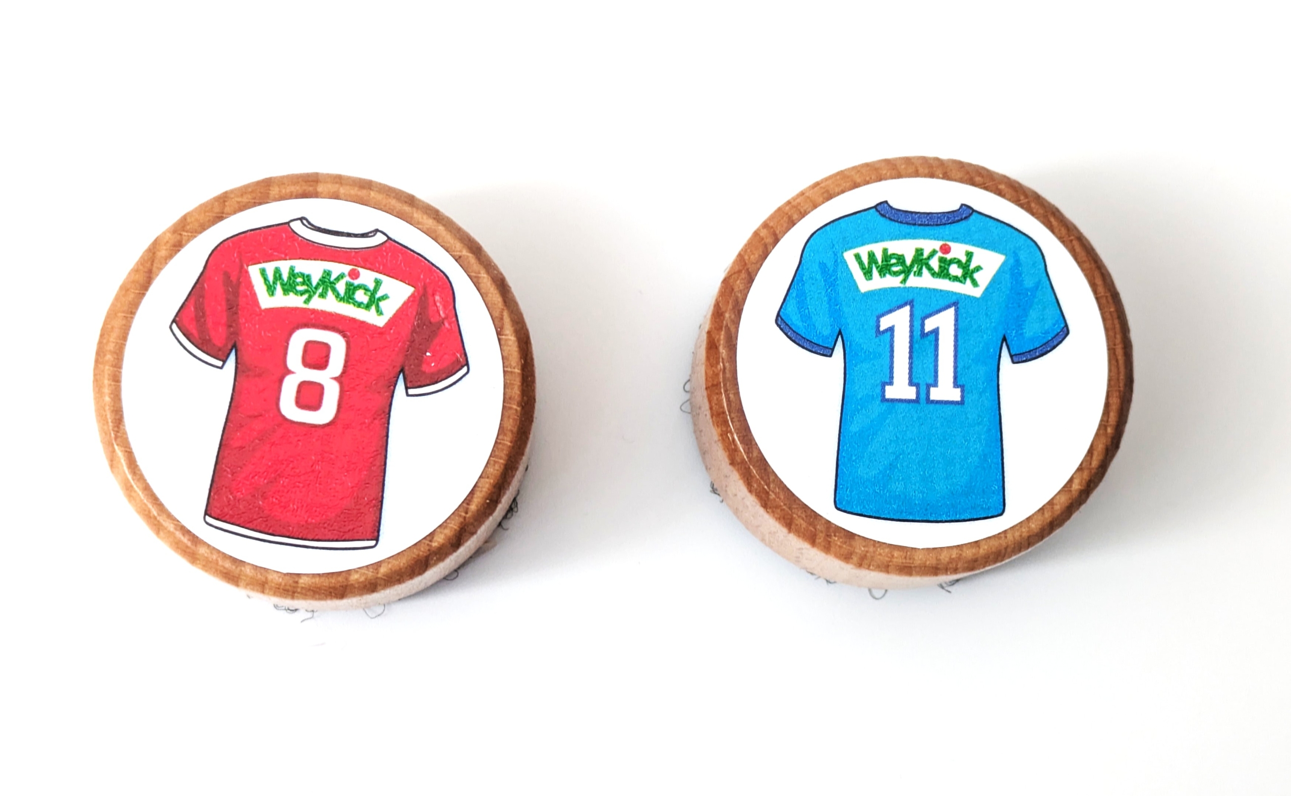 weykick-stadion-890a-fu-ballspieler-blau-rot-ersatzspieler image 1